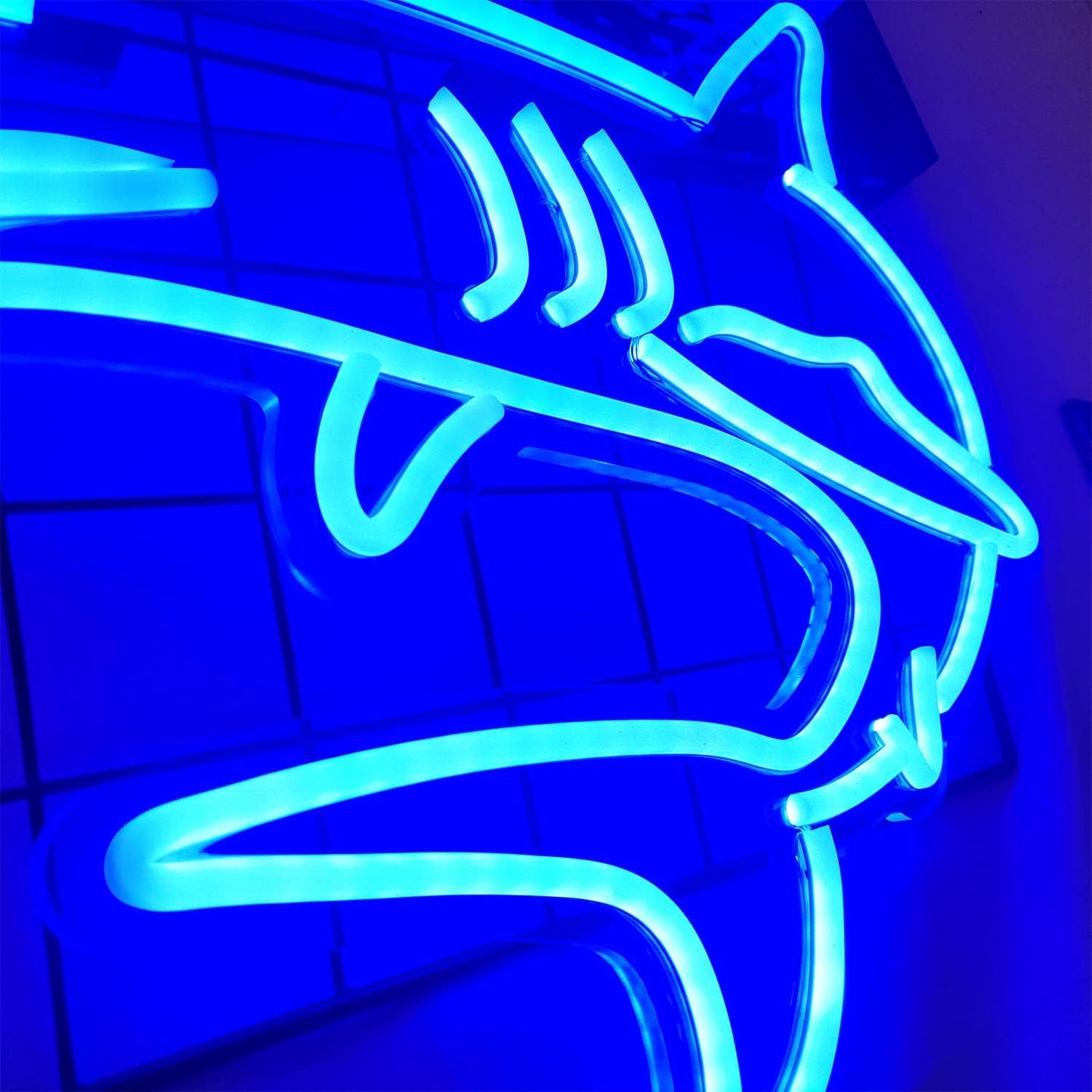 Blue glowing shark neon sign – LED wall decor light for ocean lovers, game rooms, or kids' bedrooms