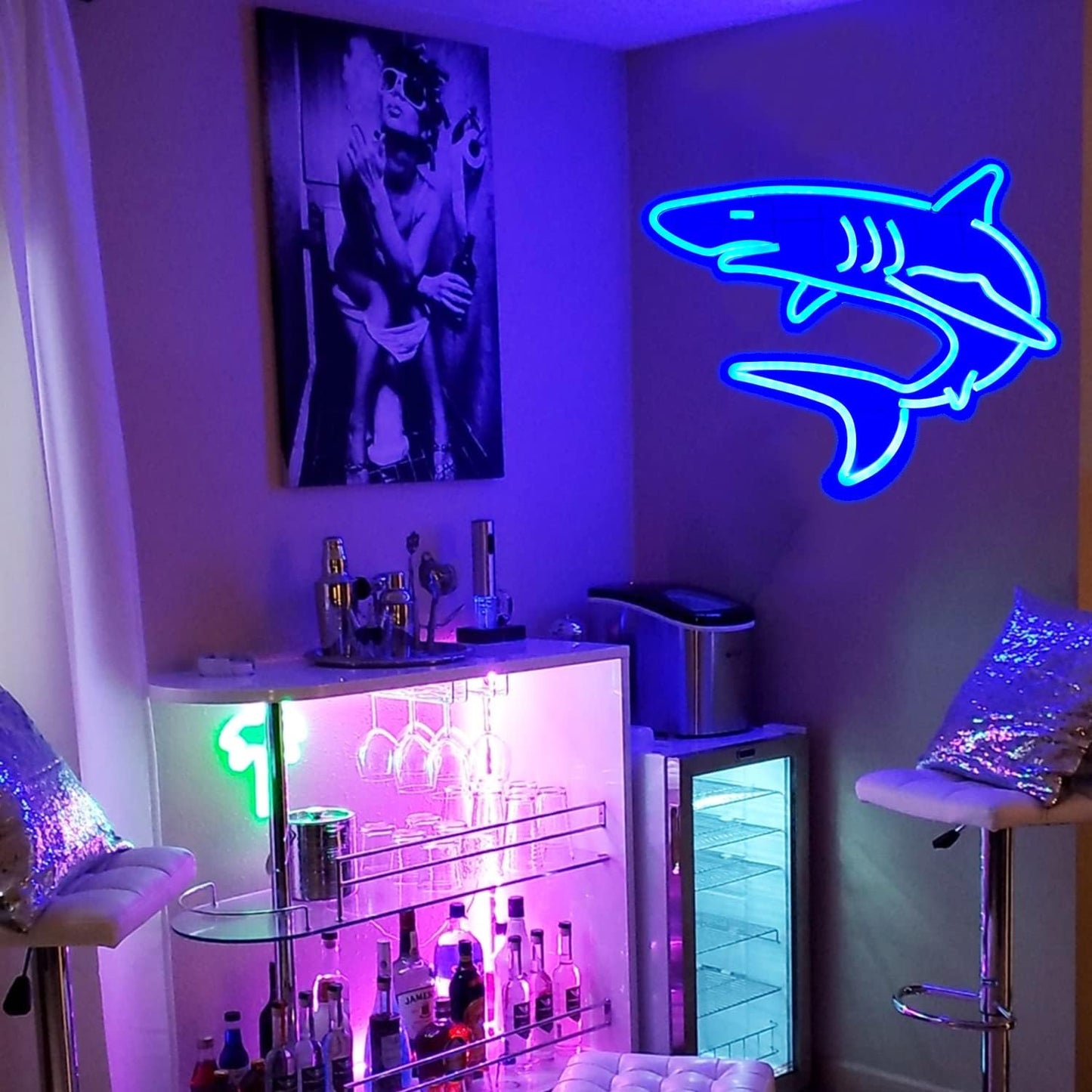 Blue glowing shark neon sign – LED wall decor light for ocean lovers, game rooms, or kids' bedrooms