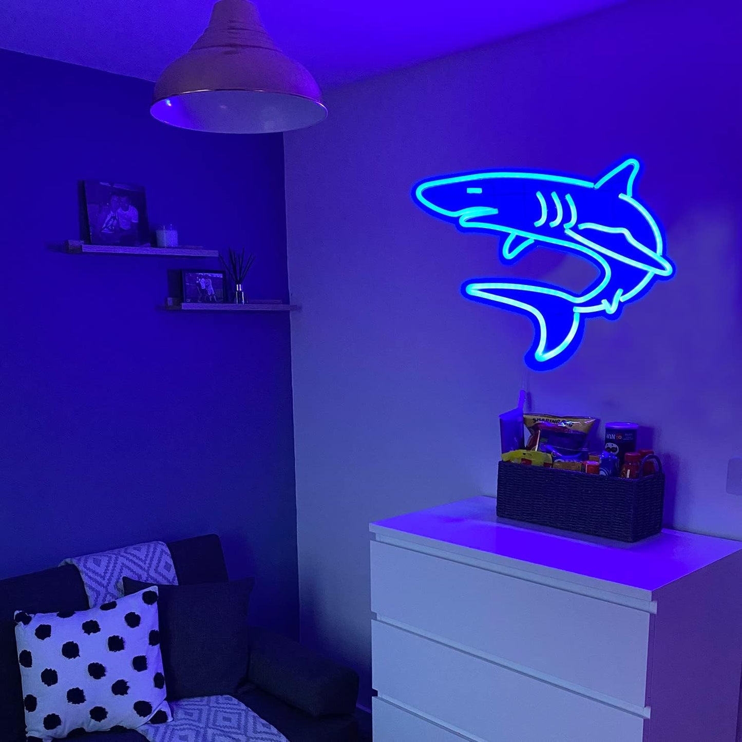 Blue glowing shark neon sign – LED wall decor light for ocean lovers, game rooms, or kids' bedrooms