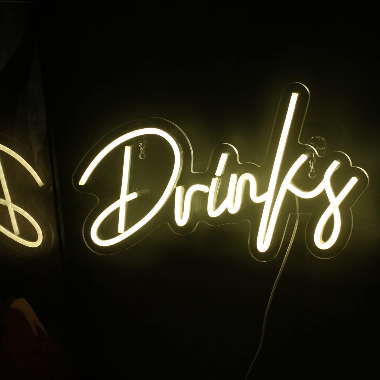 Colorful “Drinks” neon sign with LED lighting – perfect for bar, kitchen, or party wall decoration
