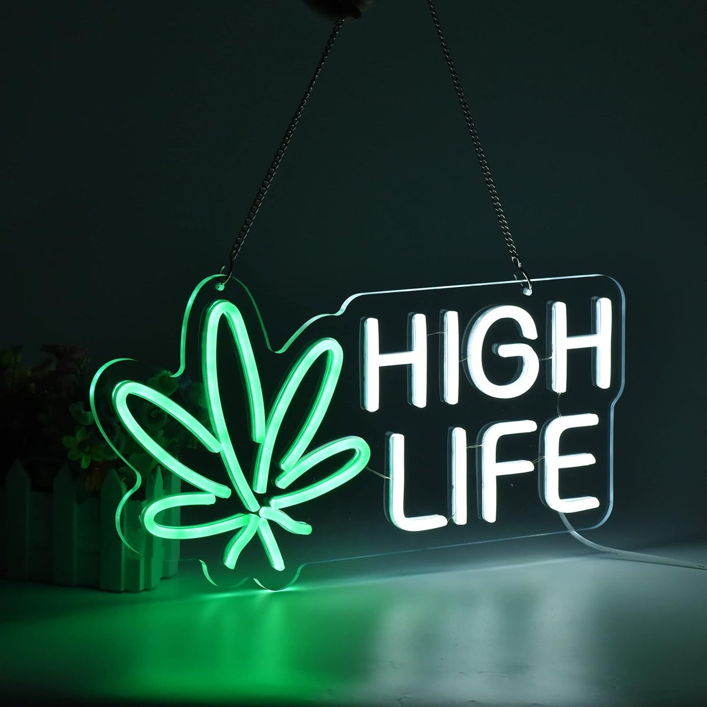 High Life Neon Sign โ Green Leaf LED Wall Light for Bars, Lounges & Game Rooms - Deen neon