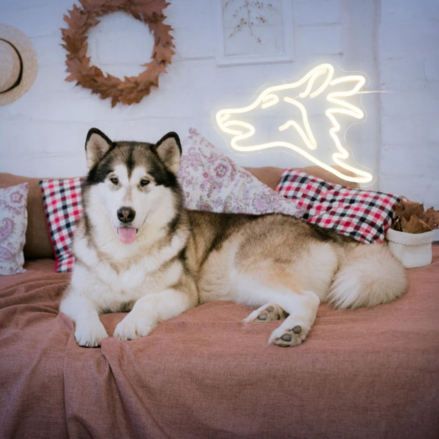Howling wolf LED neon sign for rustic, outdoor-themed or masculine decor