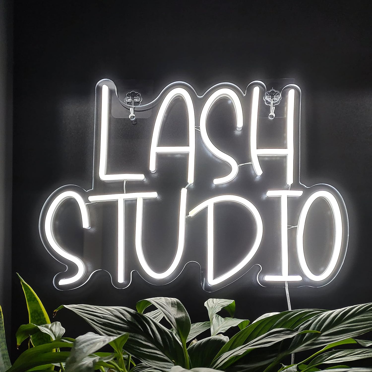Lash Studio Neon Sign – LED Light for Beauty Salon & Lash Artist Decor - Deen neon