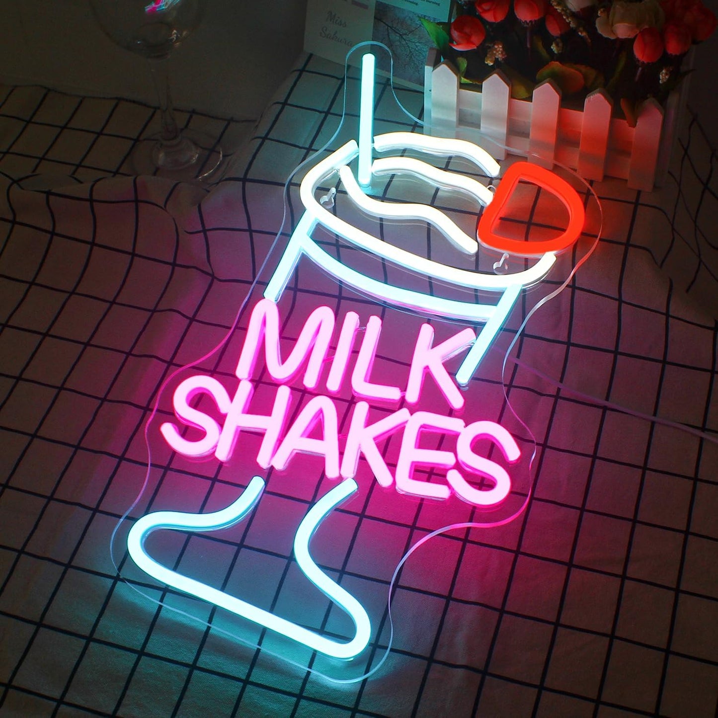 Milk Shakes Neon Sign – LED Milkshake Light for Home & Café Decor