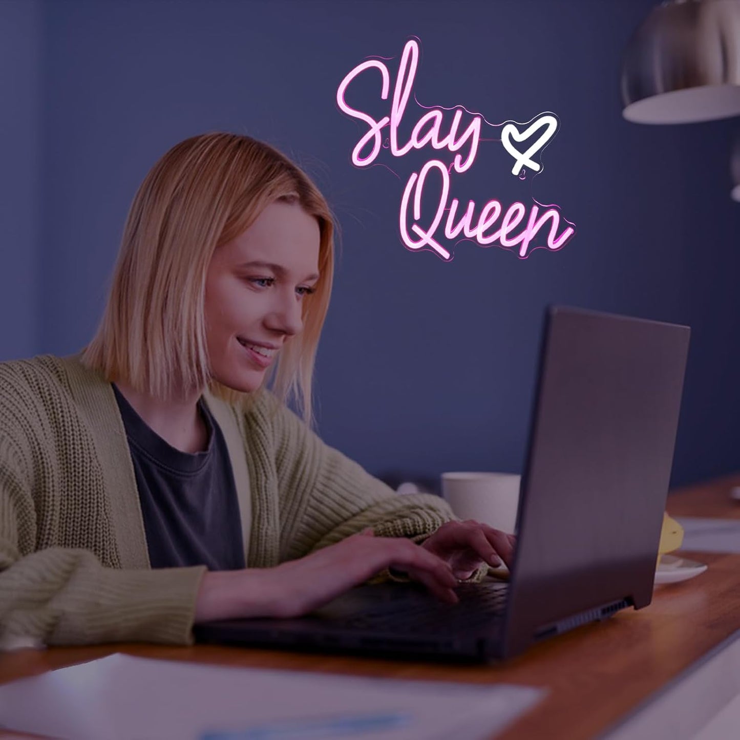 SLAY QUEEN Neon Sign - LED Wall Light for Glam Room & Bedroom Decor