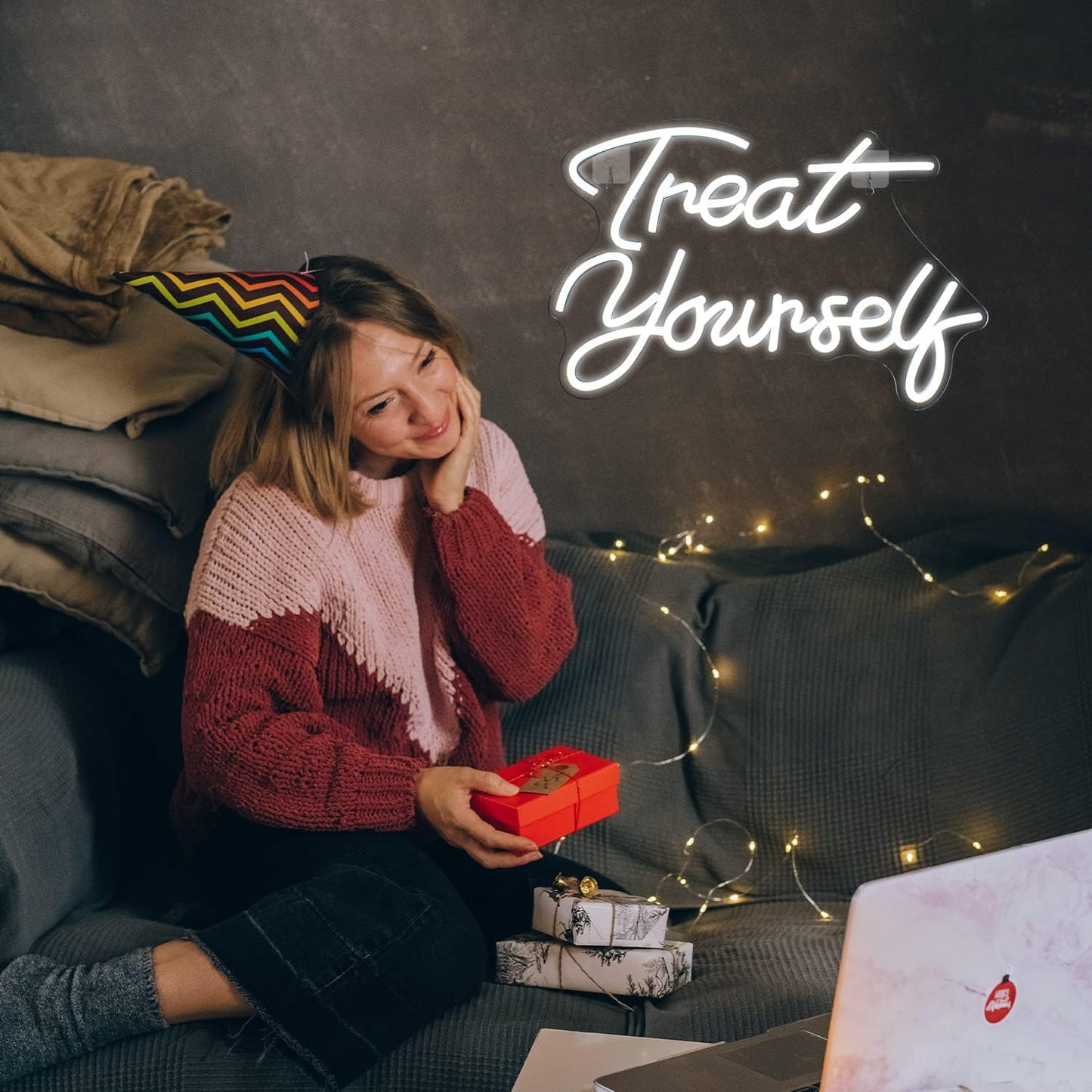 Treat Yourself" Neon Sign – LED Wall Light for Self-Care, Bedroom & Beauty Spaces - Deen neon