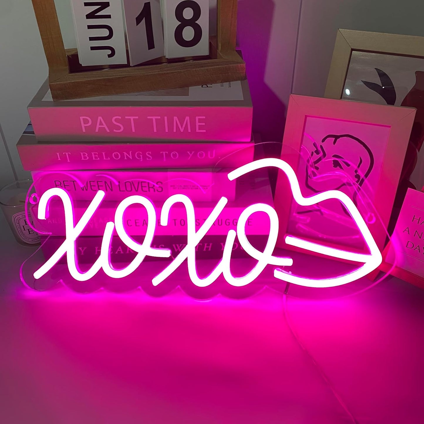 Pink XOXO and lips neon sign – romantic LED wall light for bedroom or gifts