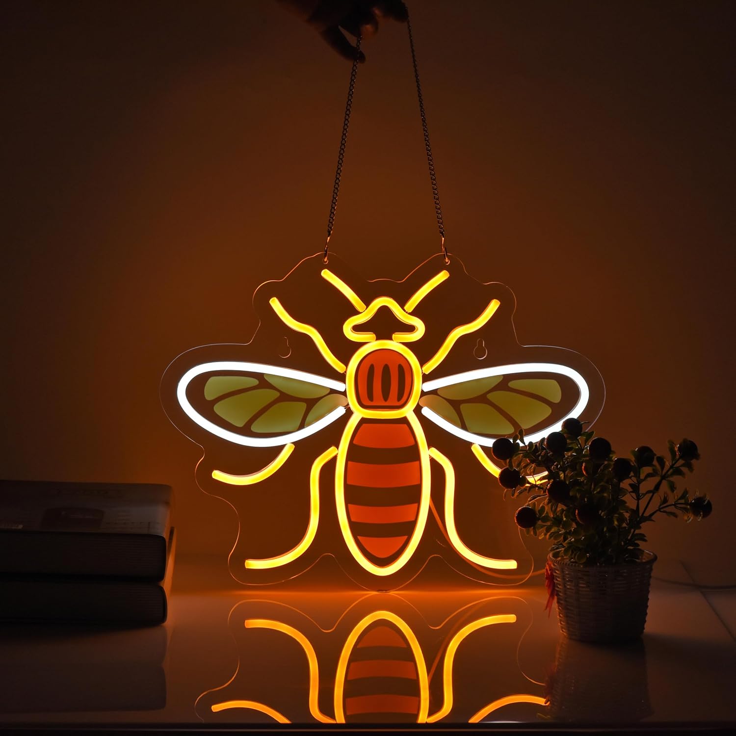 Cute LED neon sign shaped like a glowing bee, perfect for nursery, kids’ room or cozy bedroom decor.
