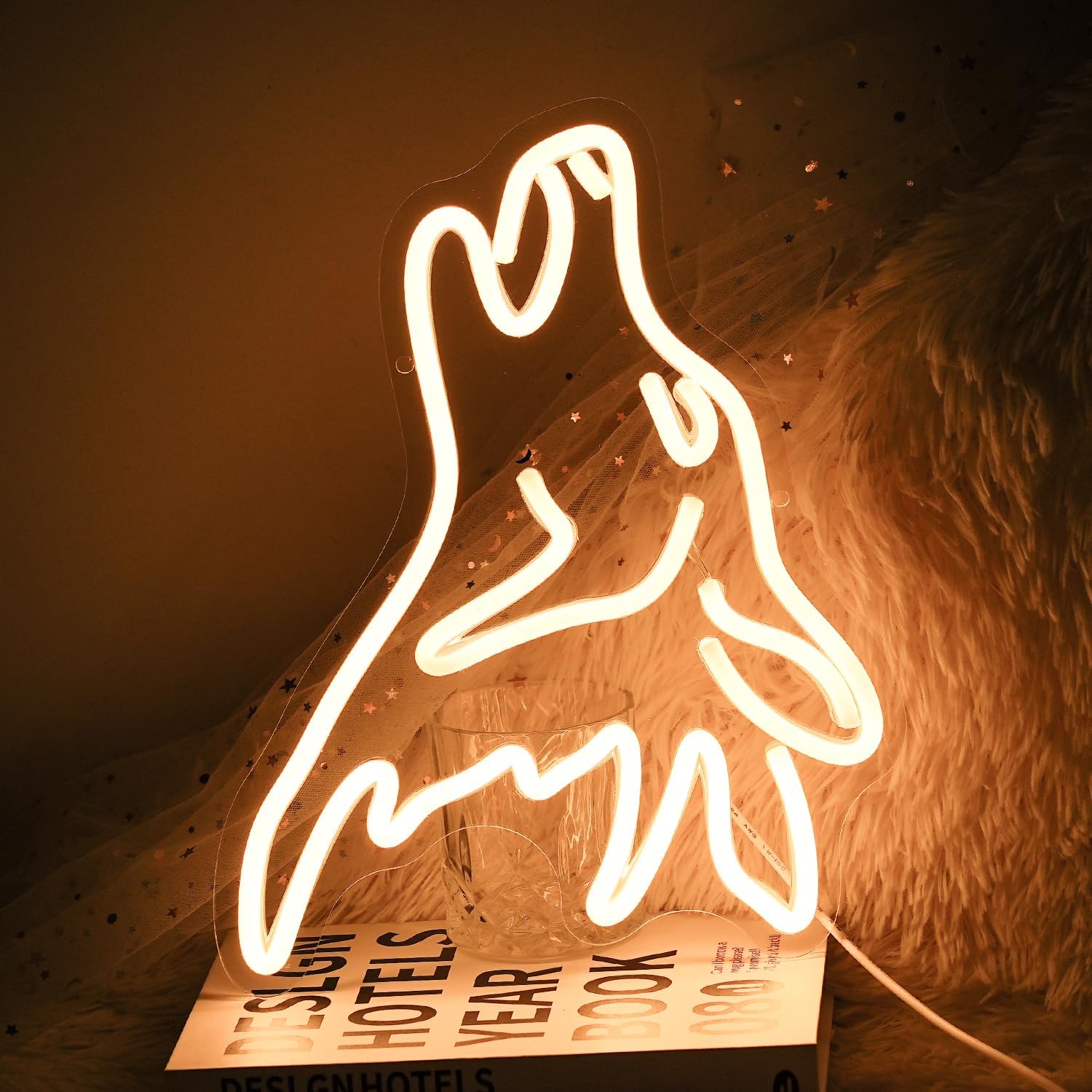 Howling wolf LED neon sign for rustic, outdoor-themed or masculine decor
