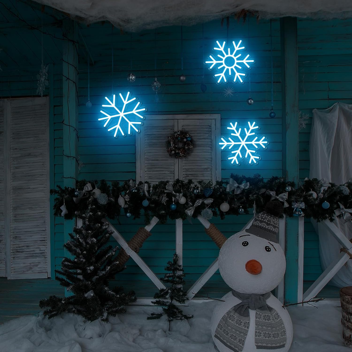 Ice Blue Snowflake Neon Sign – LED Winter Decor for Holiday and Seasonal Decorations