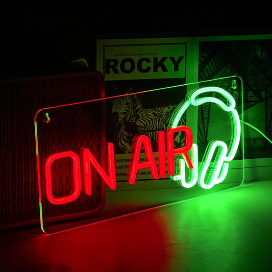 ON AIR Headphones Red Neon Sign – Studio & Podcast Room Décor - Deen neon